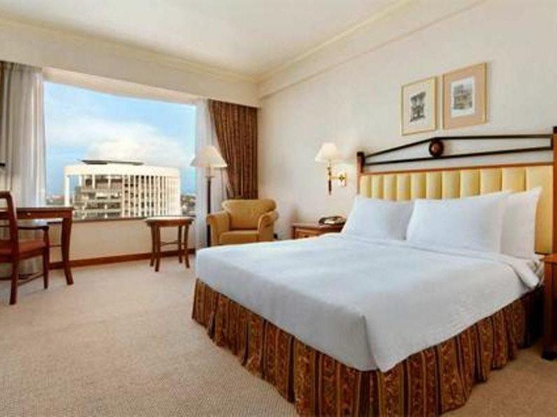 Hotel Hilton Petaling Jaya Zimmer foto A room at the hotel